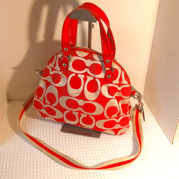 Coach Poppy Signature Handbag - Picture 1 of 4